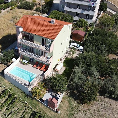 Apartment M&M With Private Pool Kucine Экстерьер фото