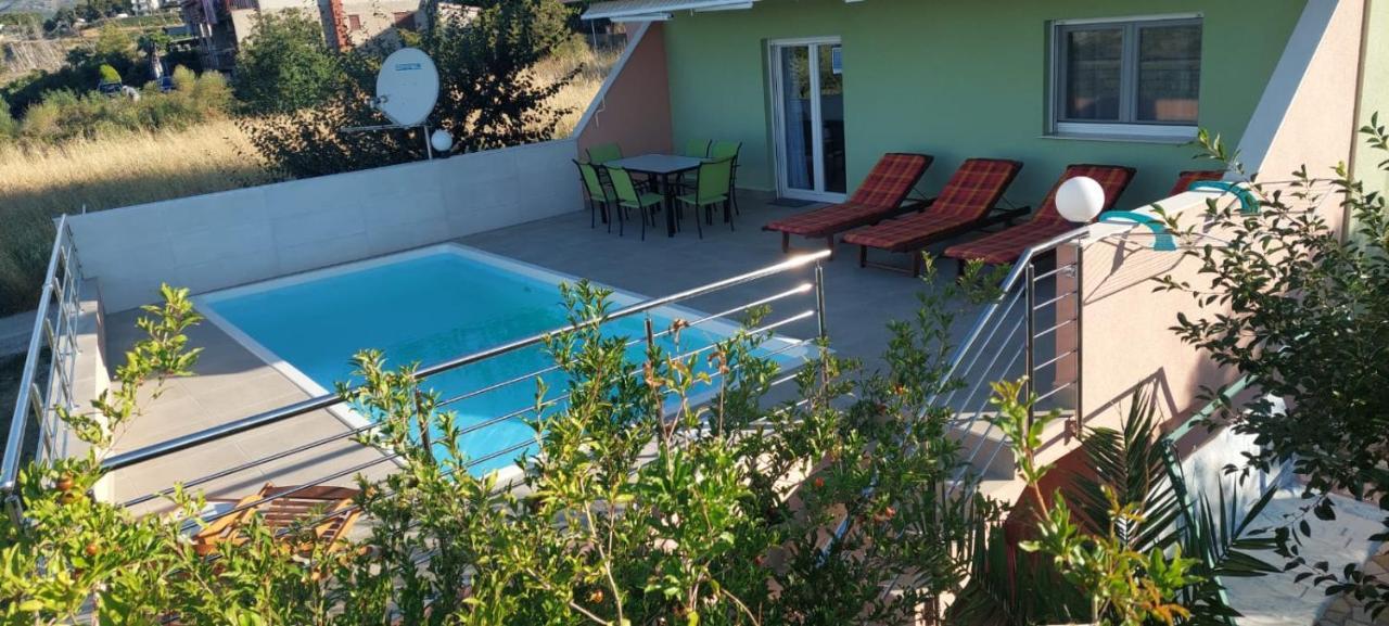 Apartment M&M With Private Pool Kucine Экстерьер фото