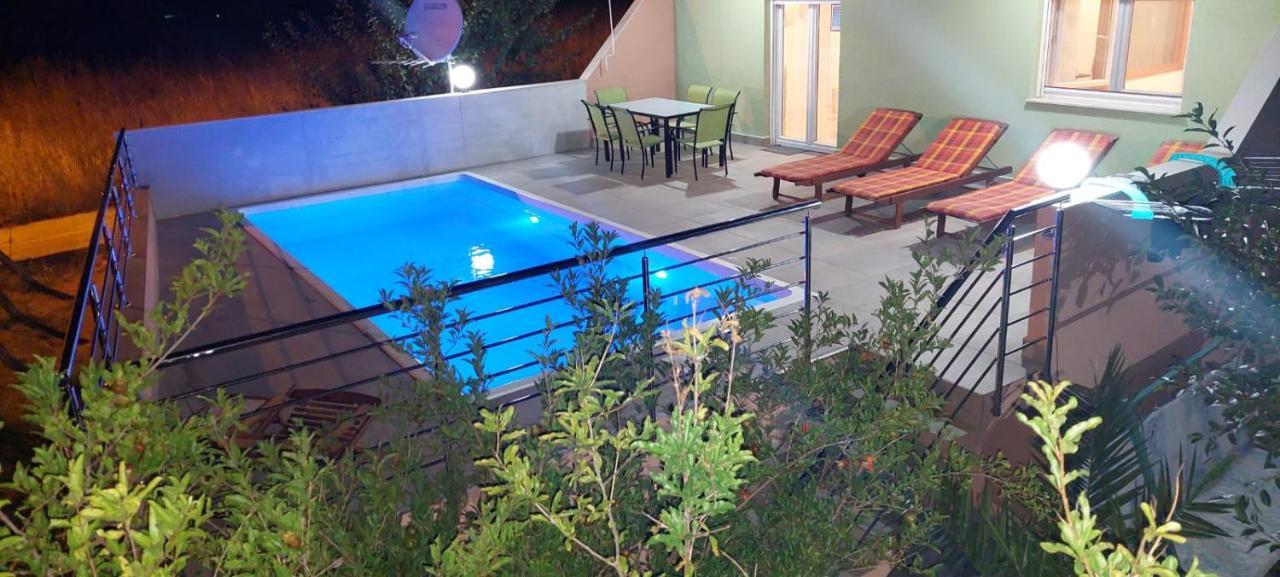 Apartment M&M With Private Pool Kucine Экстерьер фото
