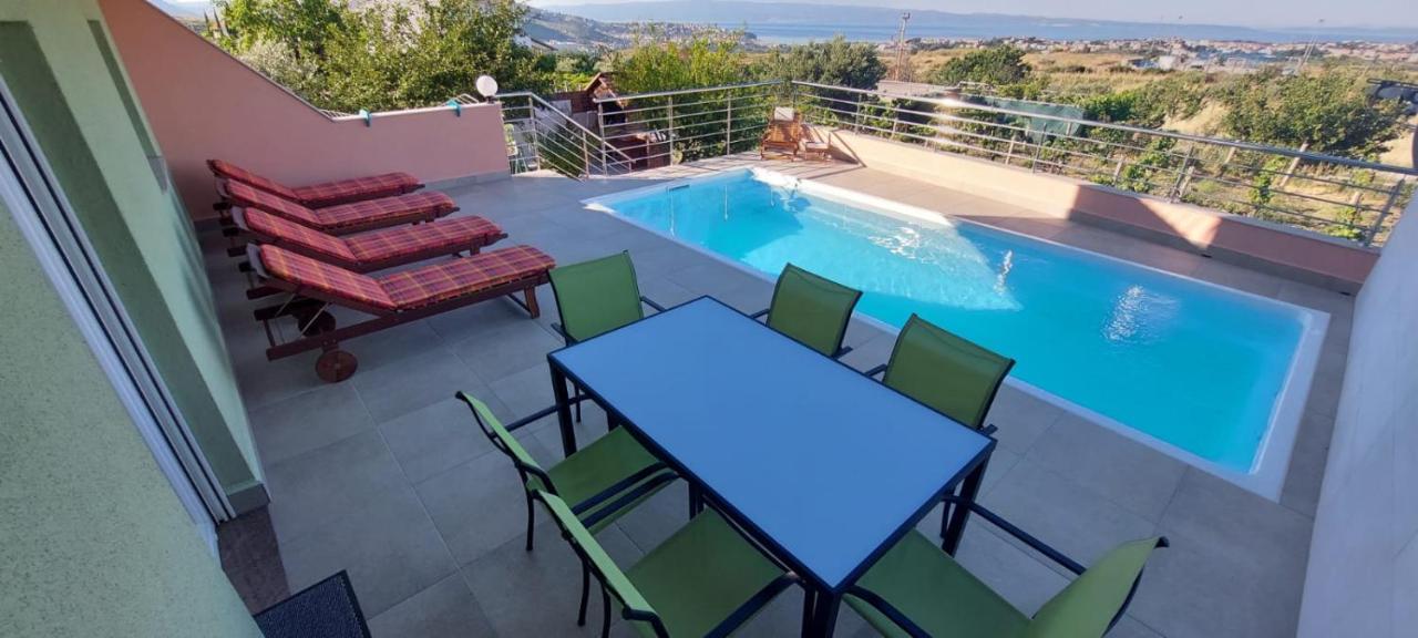 Apartment M&M With Private Pool Kucine Экстерьер фото