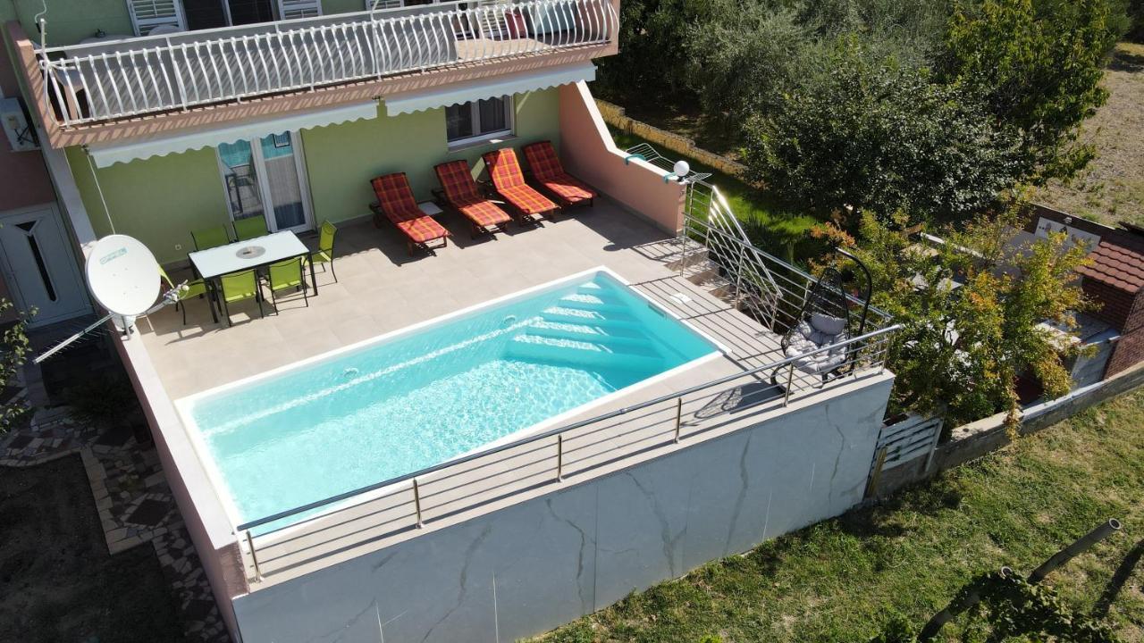 Apartment M&M With Private Pool Kucine Экстерьер фото