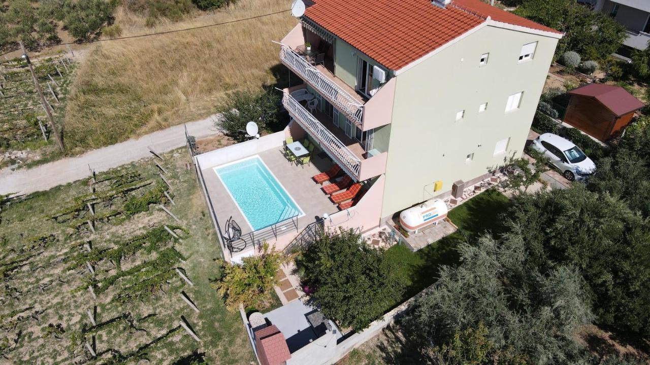 Apartment M&M With Private Pool Kucine Экстерьер фото