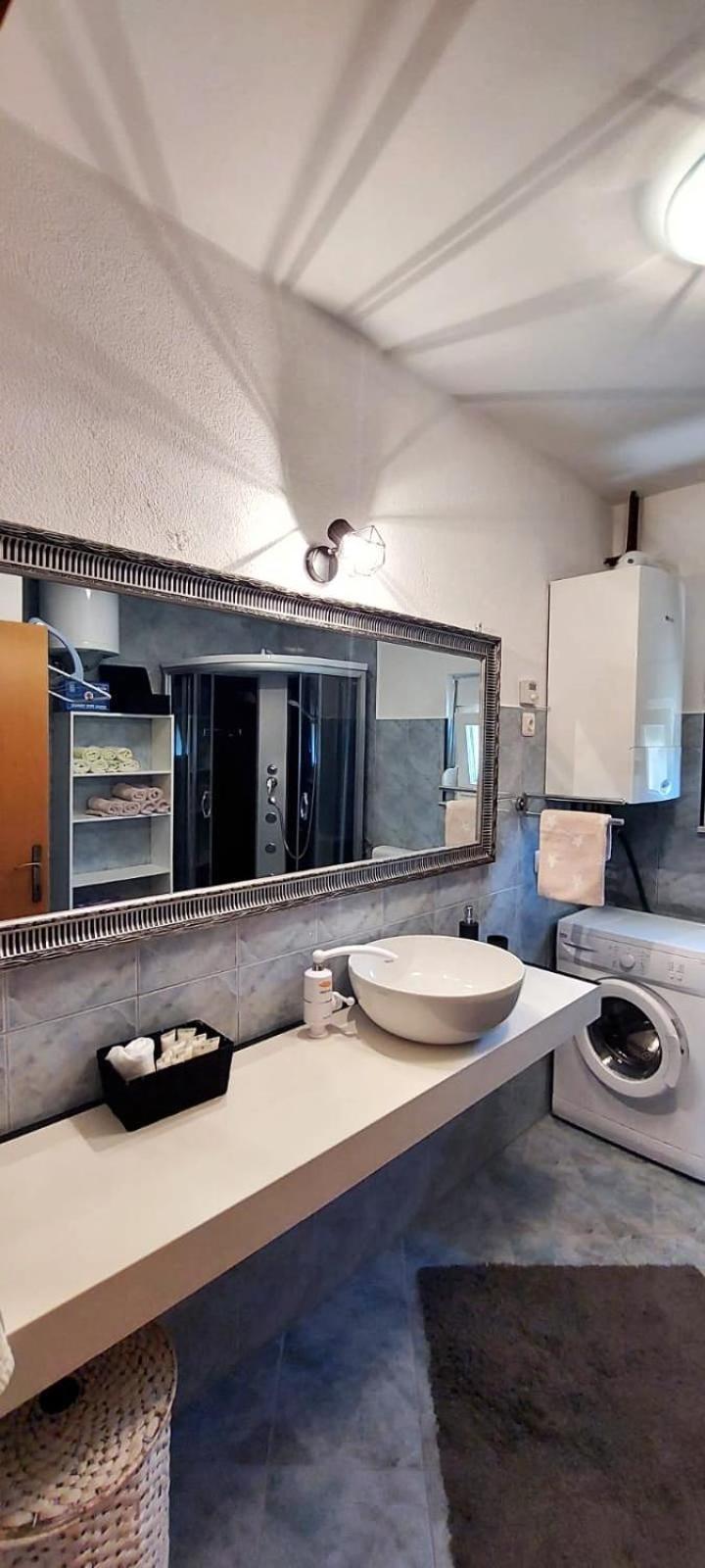 Apartment M&M With Private Pool Kucine Экстерьер фото