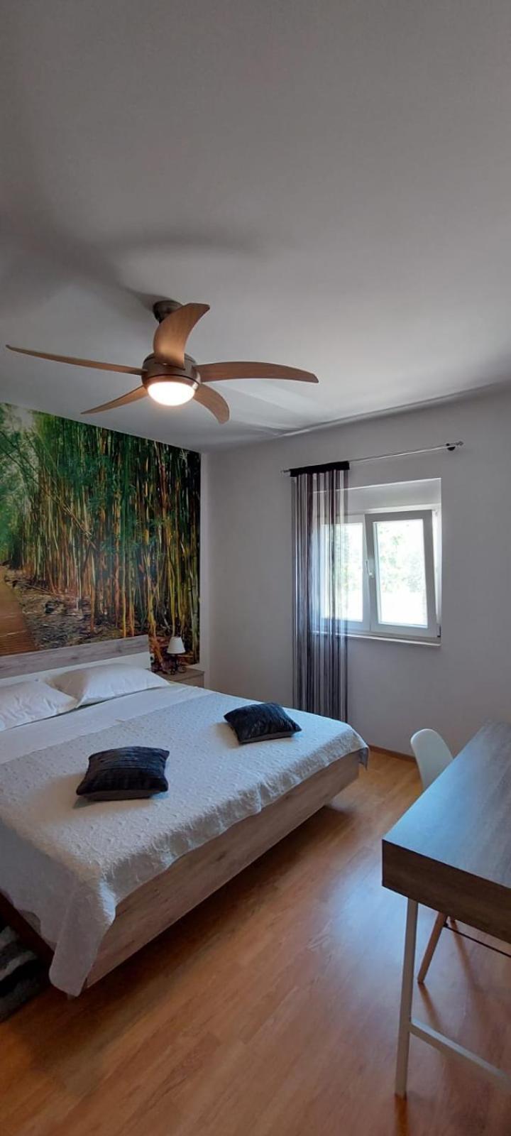 Apartment M&M With Private Pool Kucine Экстерьер фото