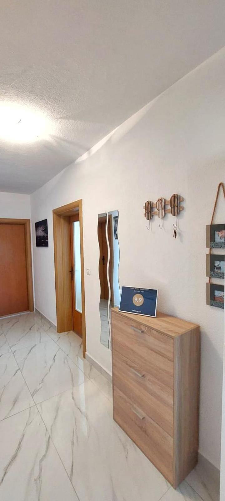 Apartment M&M With Private Pool Kucine Экстерьер фото