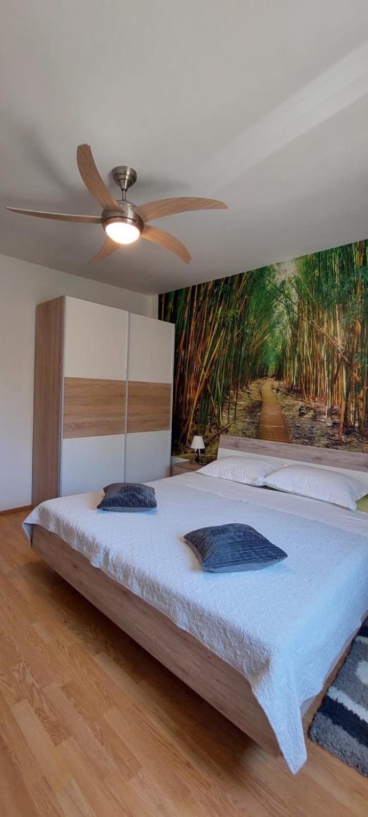 Apartment M&M With Private Pool Kucine Экстерьер фото