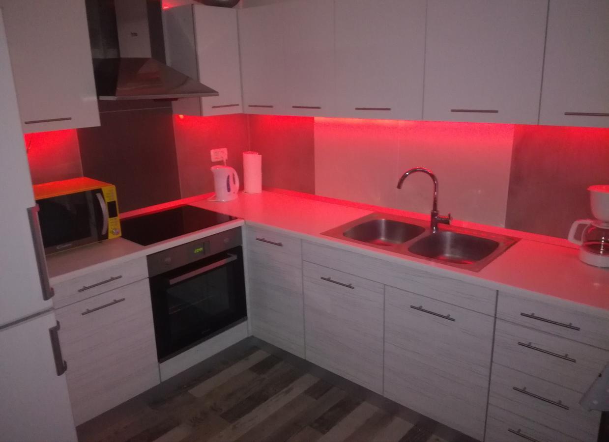Apartment M&M With Private Pool Kucine Экстерьер фото