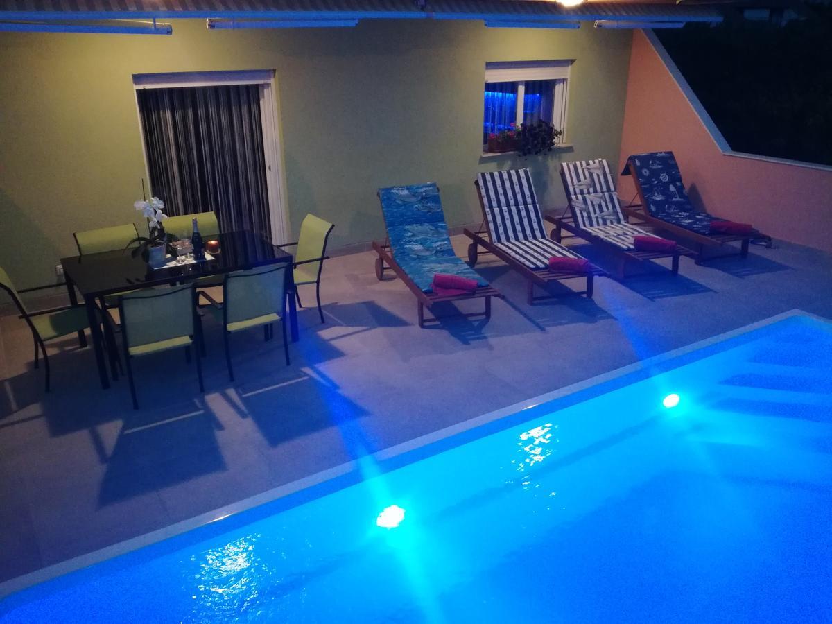 Apartment M&M With Private Pool Kucine Экстерьер фото